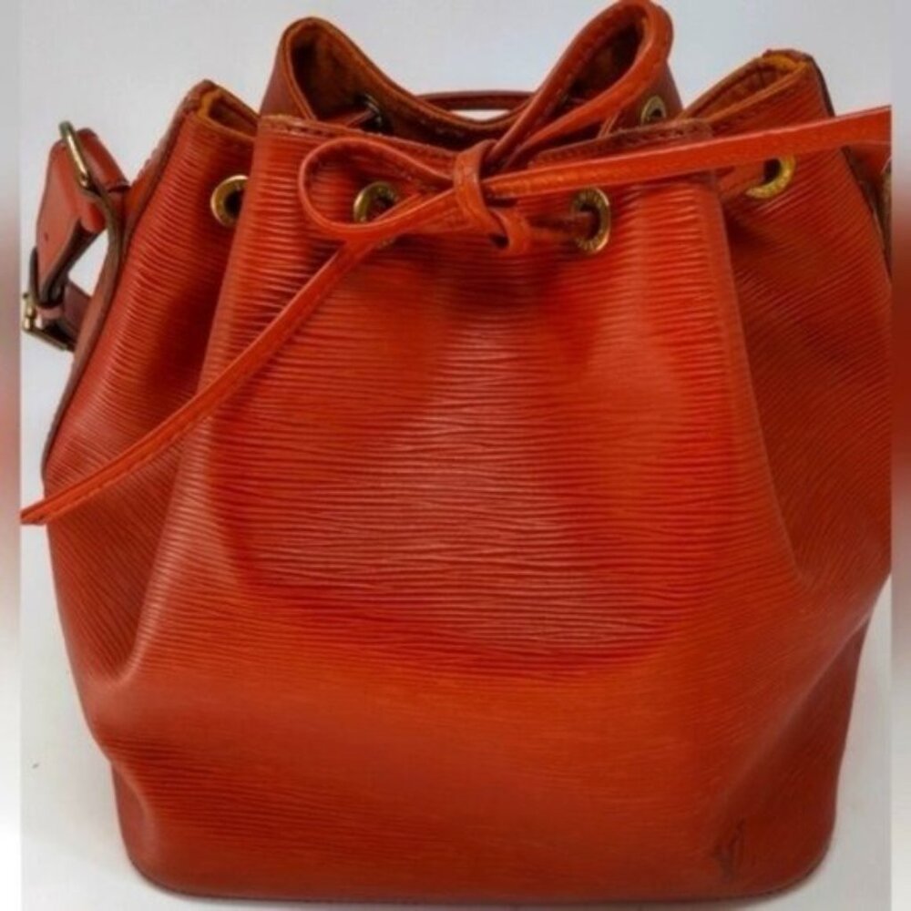 Louis Vuitton Epi Noe Leather Bucket Bag - Picture 1 of 16